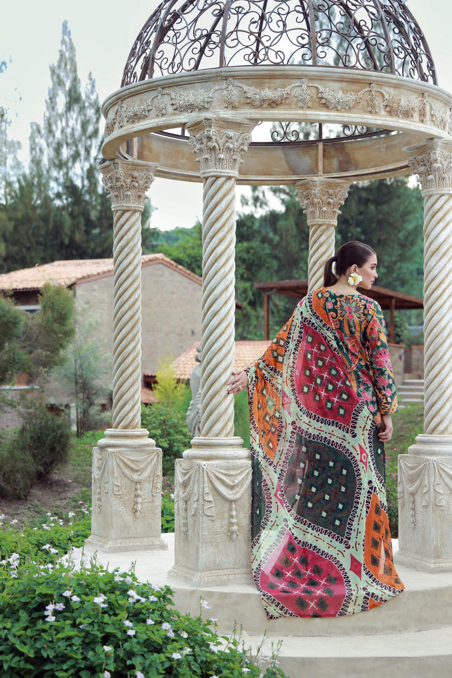 Feathers Premium Printed Lawn Unstitched 3Pc Suit SOLVEX-FT524