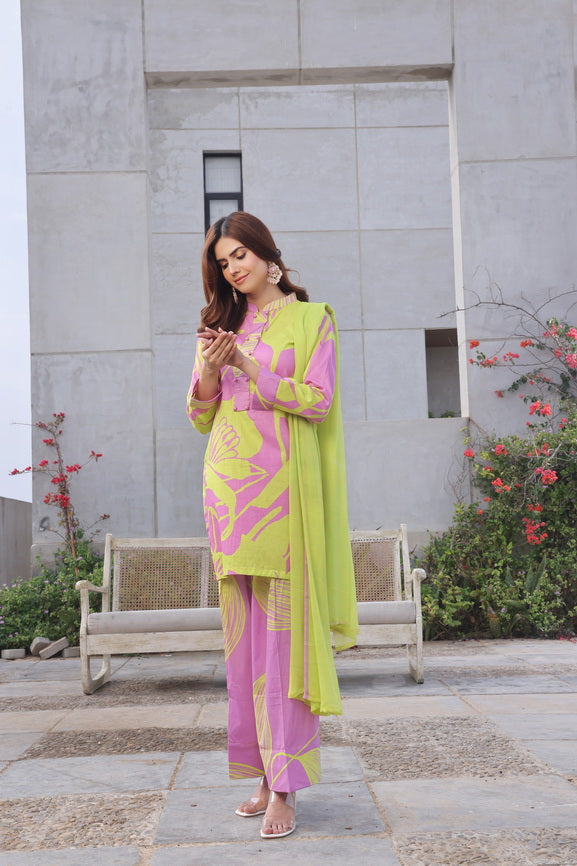 Feathers Whisper Winds Unstitched Printed Lawn 3Pc Suit SORAYE-FT489