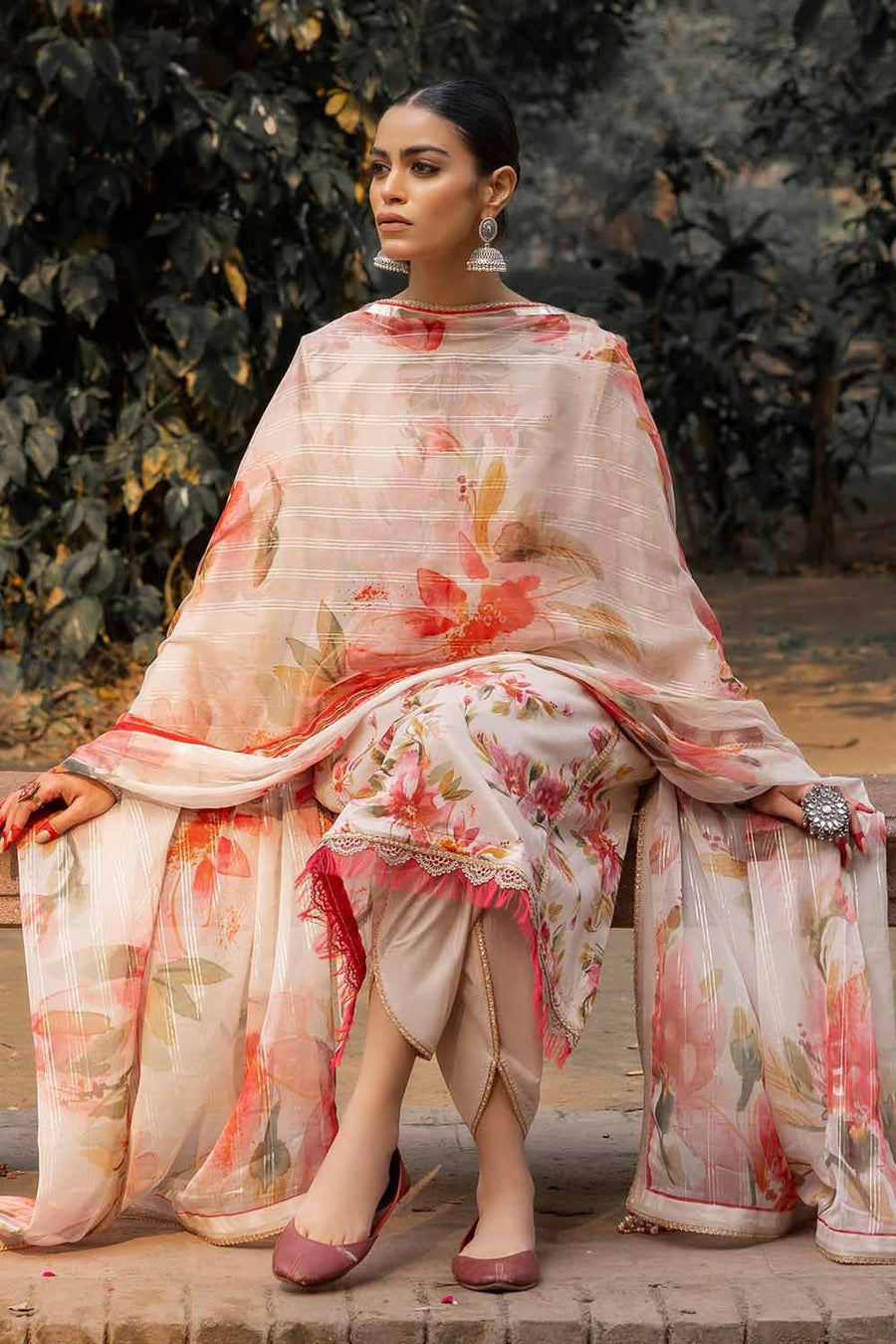 Gul Ahmed Printed Lawn Unstitched 3Pc Suit SP-42010