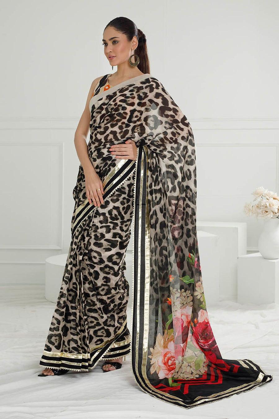 Gul Ahmed The joy Of Summer Printed Lawn Unstitched 3Pc Saree SR-52007