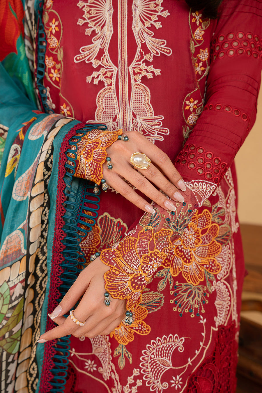 Saira Rizwan Embroidered Luxury Lawn Unstitched 3Pc Suit SRL25-02 MANON
