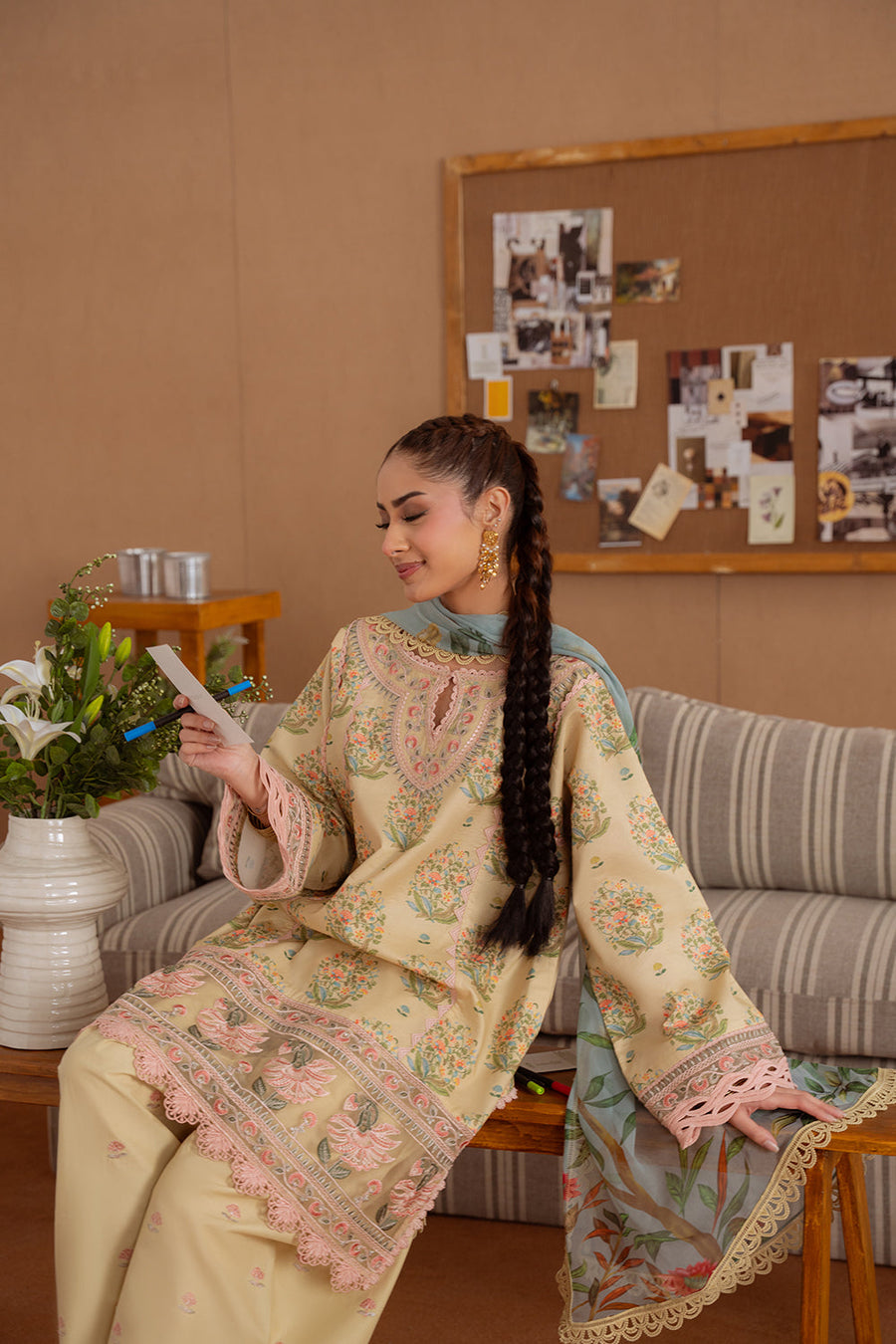 Saira Rizwan Laanem Embroidered Lawn Unstitched 3Pc Suit SRL25-02A NERIDA