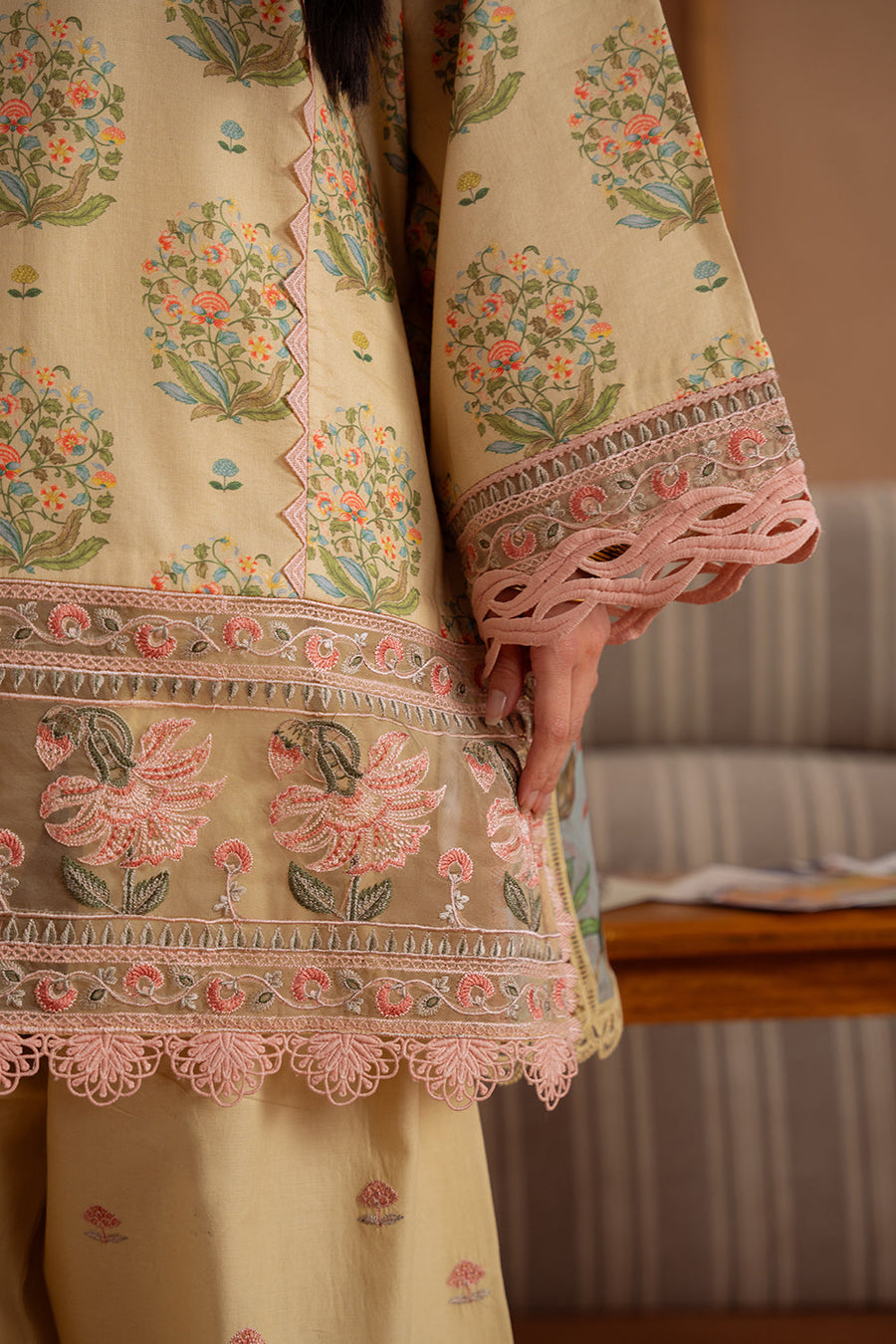 Saira Rizwan Laanem Embroidered Lawn Unstitched 3Pc Suit SRL25-02A NERIDA