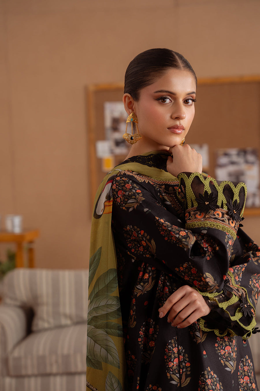 Saira Rizwan Laanem Embroidered Lawn Unstitched 3Pc Suit SRL25-02B NERIDA