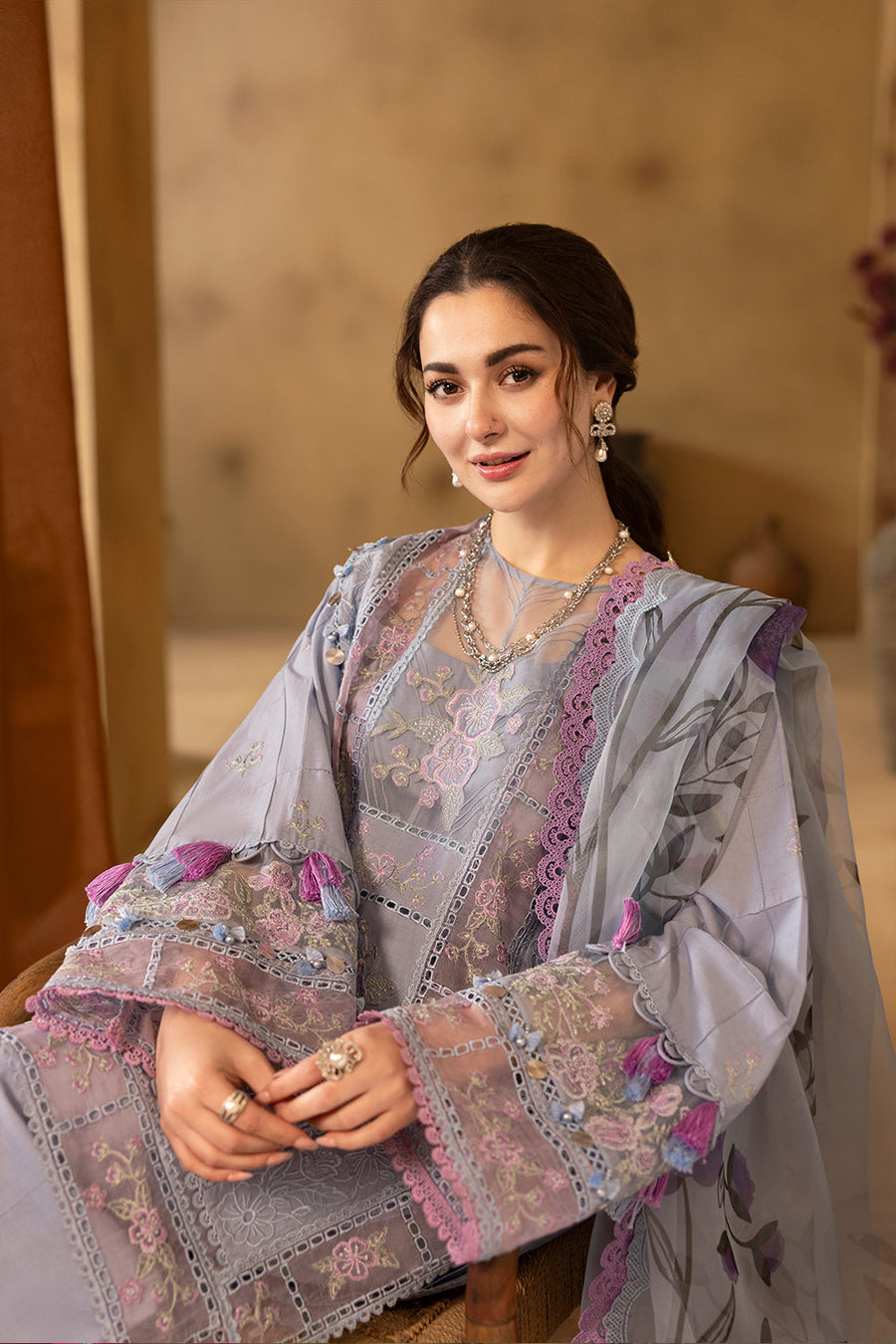 Saira Rizwan Embroidered Luxury Lawn Unstitched 3Pc Suit SRL25-03 EDRINA