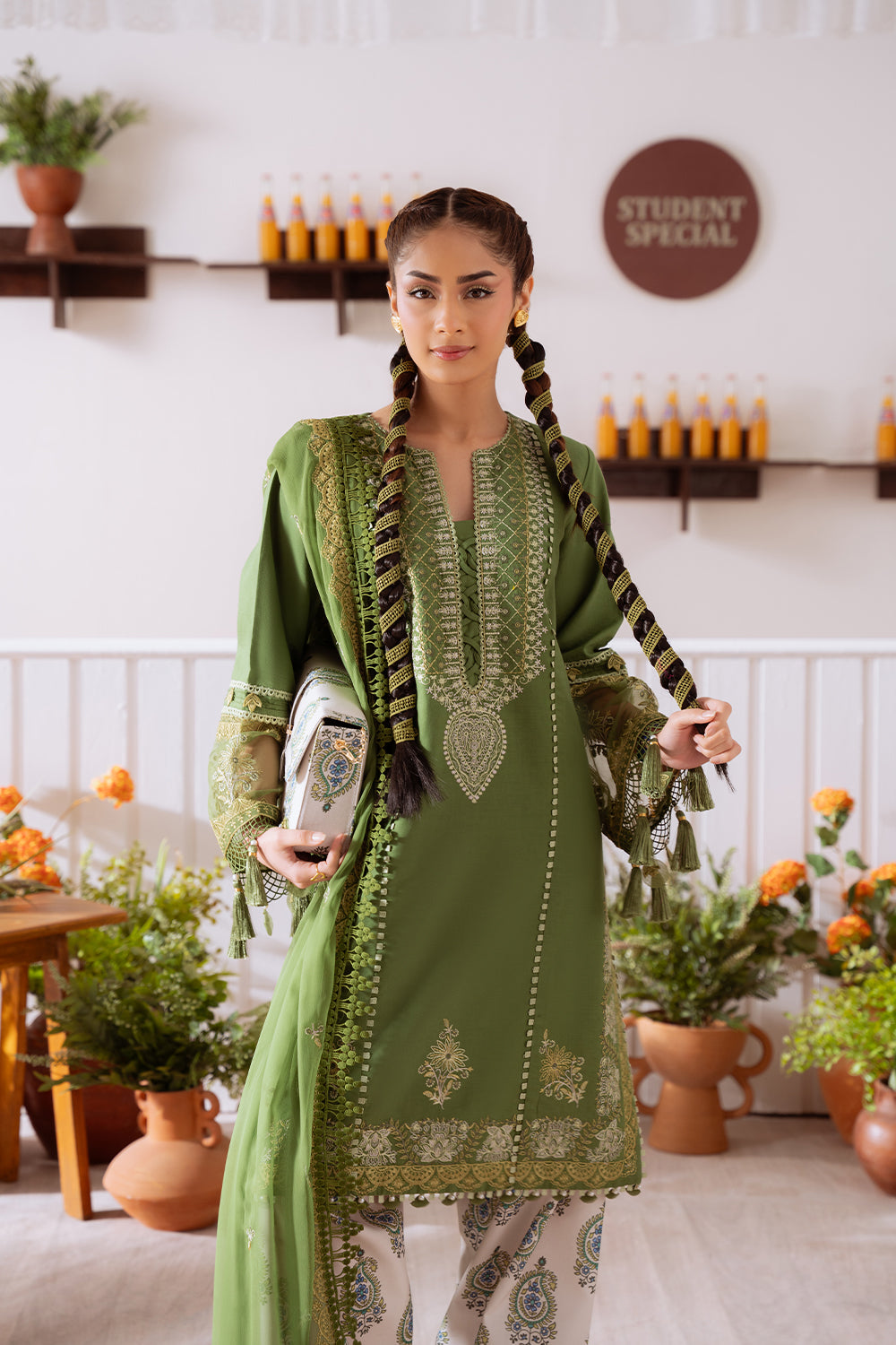 Saira Rizwan Laanem Embroidered Lawn Unstitched 3Pc Suit SRL25-03A ZAF