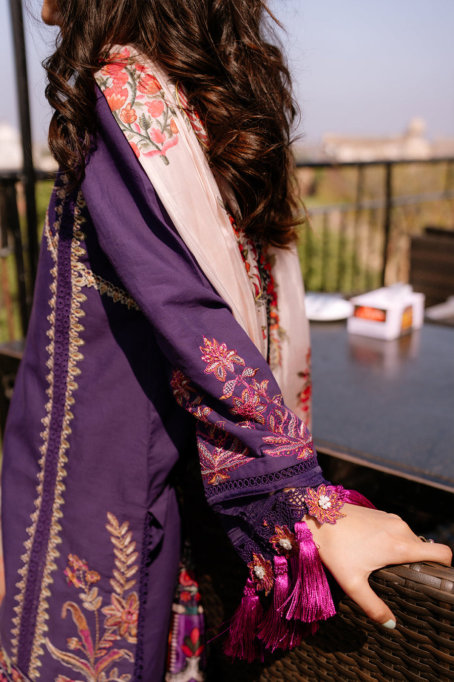 Saira Rizwan Laanem Embroidered Lawn Unstitched 3Pc Suit SRL25-05B ELIF