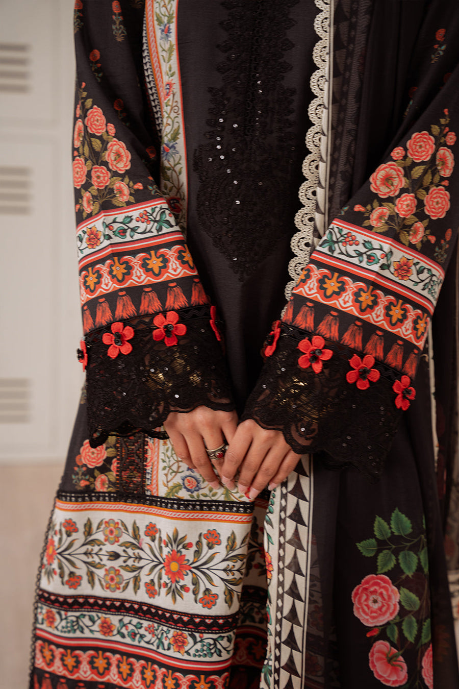 Saira Rizwan Laanem Embroidered Lawn Unstitched 3Pc Suit SRL25-07A ZUMRA