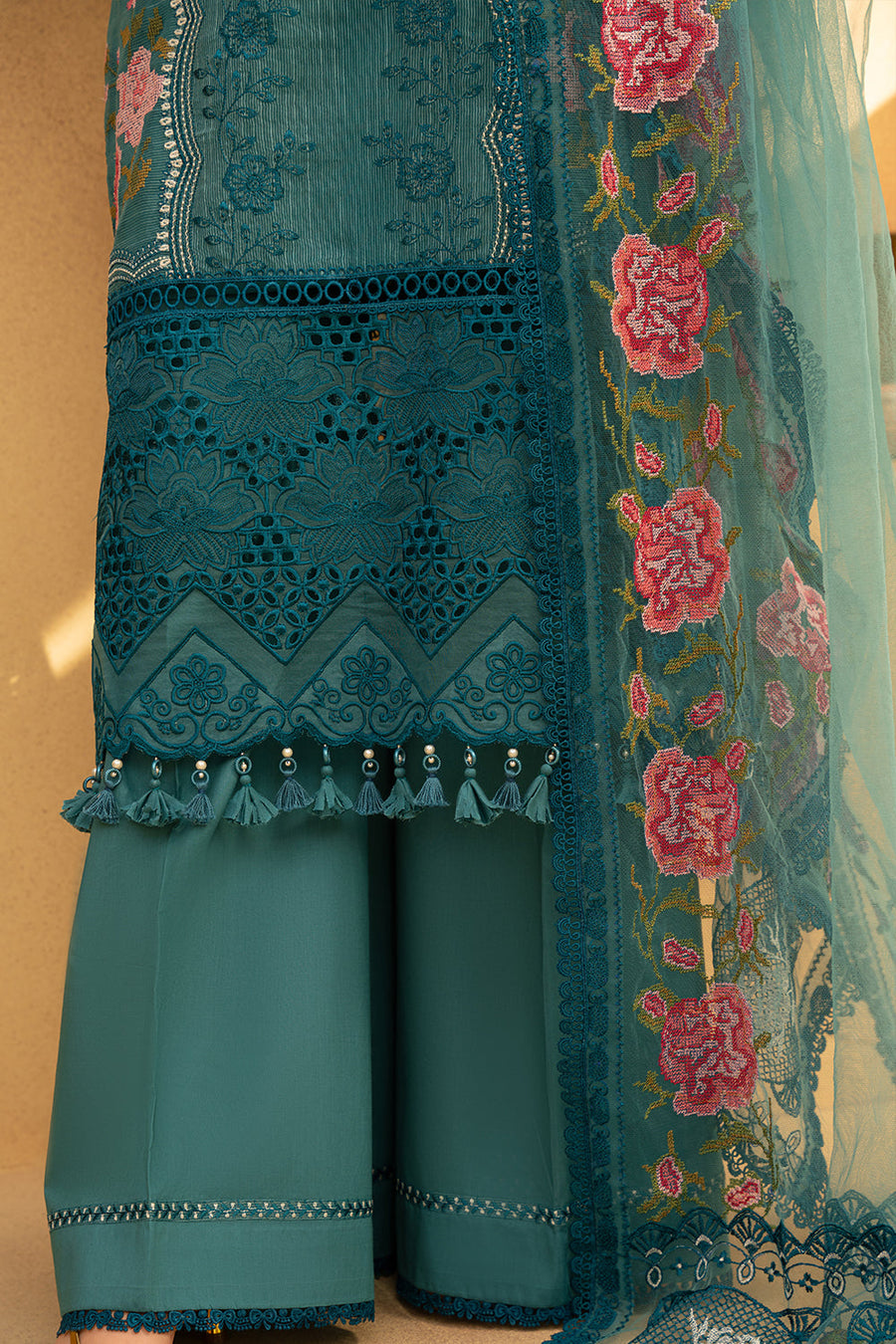 Saira Rizwan Embroidered Luxury Lawn Unstitched 3Pc Suit SRL25-12 ALMA