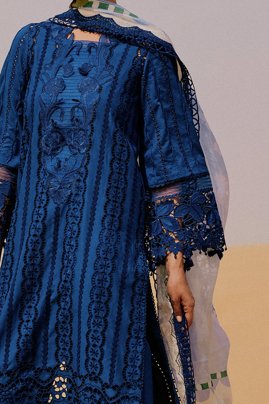 Saira Rizwan Embroidered Luxury Lawn Unstitched 3Pc Suit SRL26-01 NEA