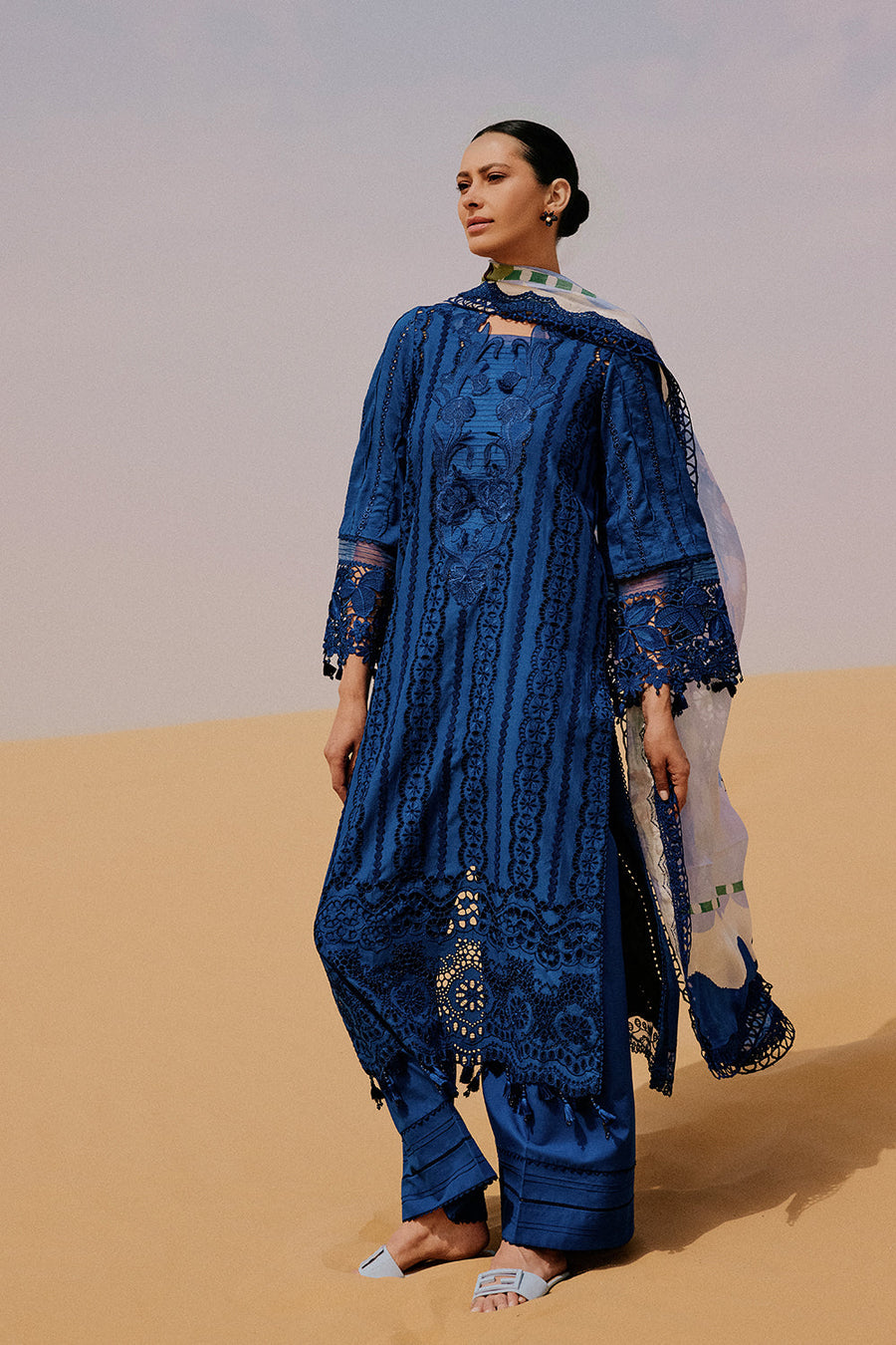 Saira Rizwan Embroidered Luxury Lawn Unstitched 3Pc Suit SRL26-01 NEA
