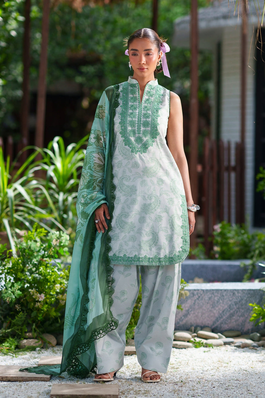 Saira Rizwan Laanem Embroidered Lawn Unstitched 3Pc Suit SRL26-06B ZAREEN