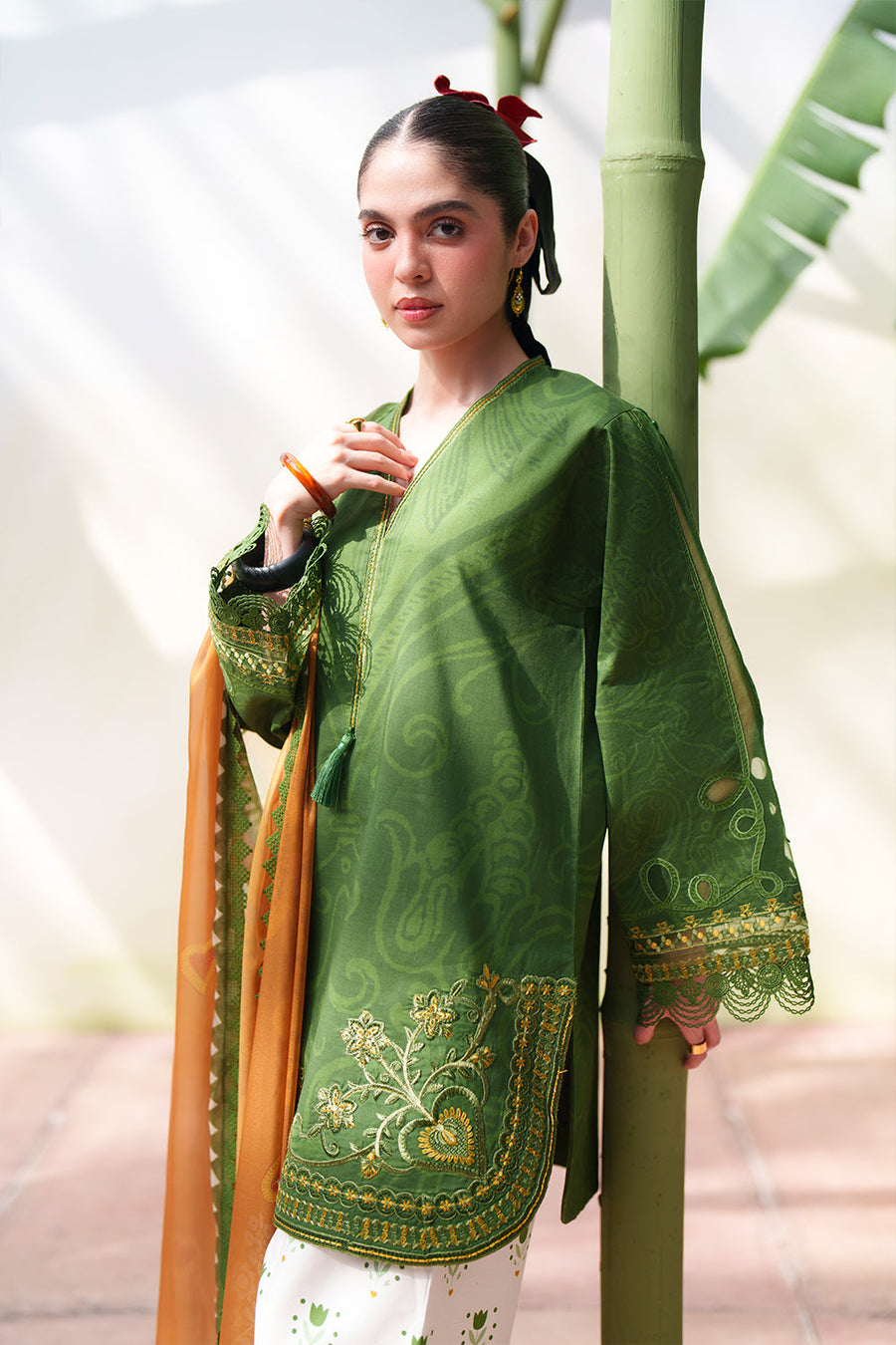 Saira Rizwan Laanem Embroidered Lawn Unstitched 3Pc Suit SRL26-08A ELOWEN