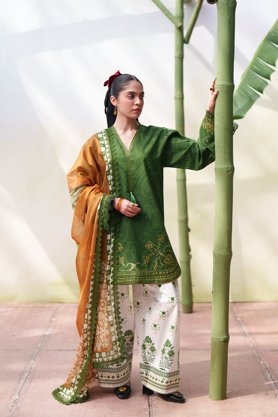 Saira Rizwan Laanem Embroidered Lawn Unstitched 3Pc Suit SRL26-08A ELOWEN