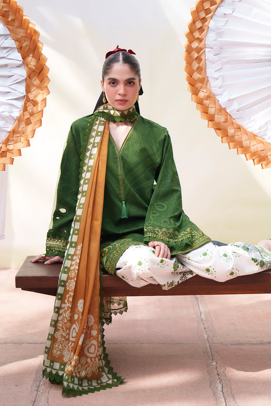 Saira Rizwan Laanem Embroidered Lawn Unstitched 3Pc Suit SRL26-08A ELOWEN