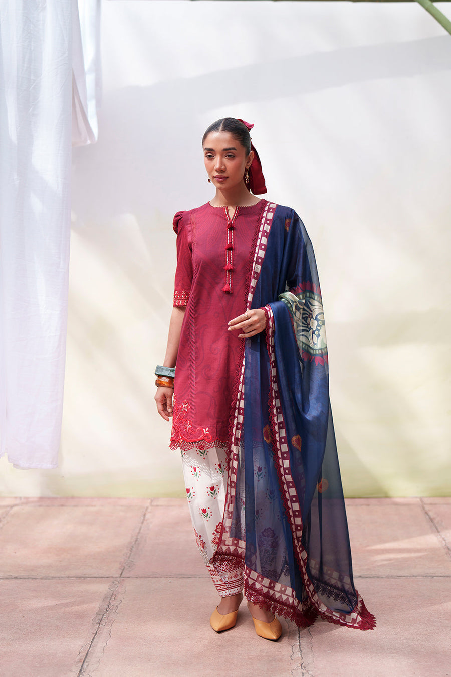 Saira Rizwan Laanem Embroidered Lawn Unstitched 3Pc Suit SRL26-08B ELOWEN