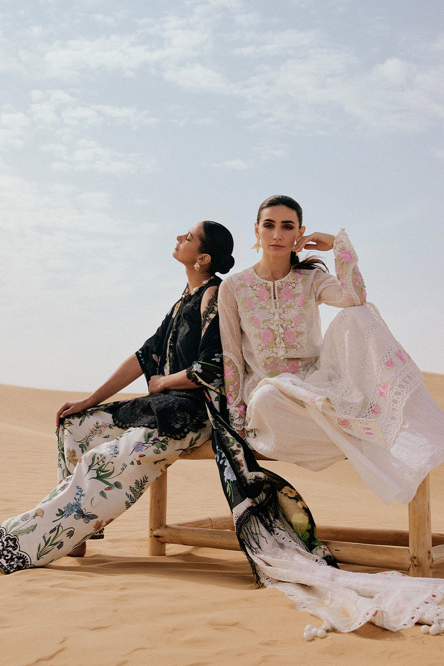 Saira Rizwan Embroidered Luxury Lawn Unstitched 3Pc Suit SRL26-09 IZEL