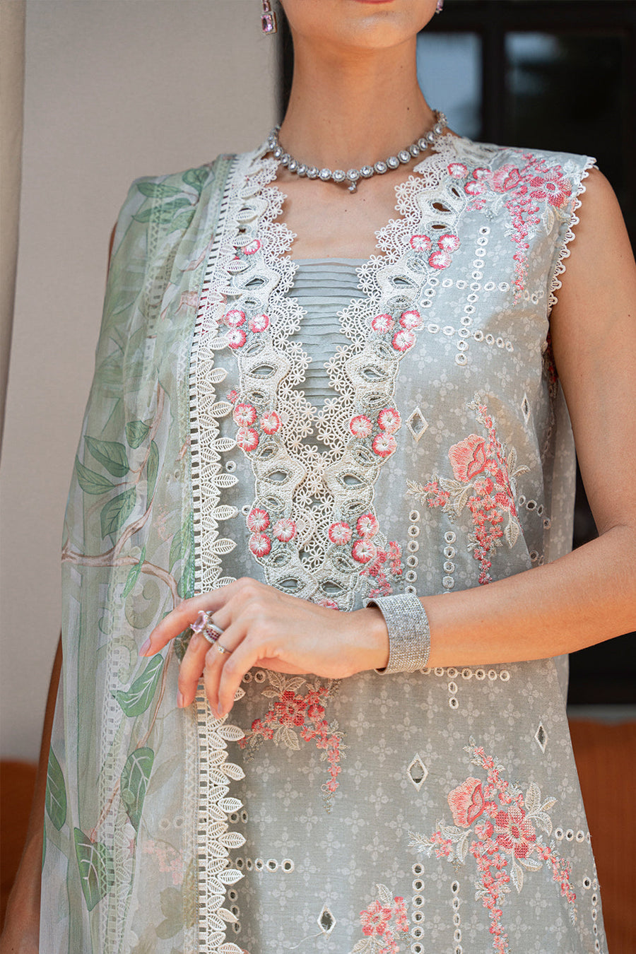 Saira Rizwan Embroidered Lawn Unstitched 3Pc Suit SRLL2-24-11 Luna