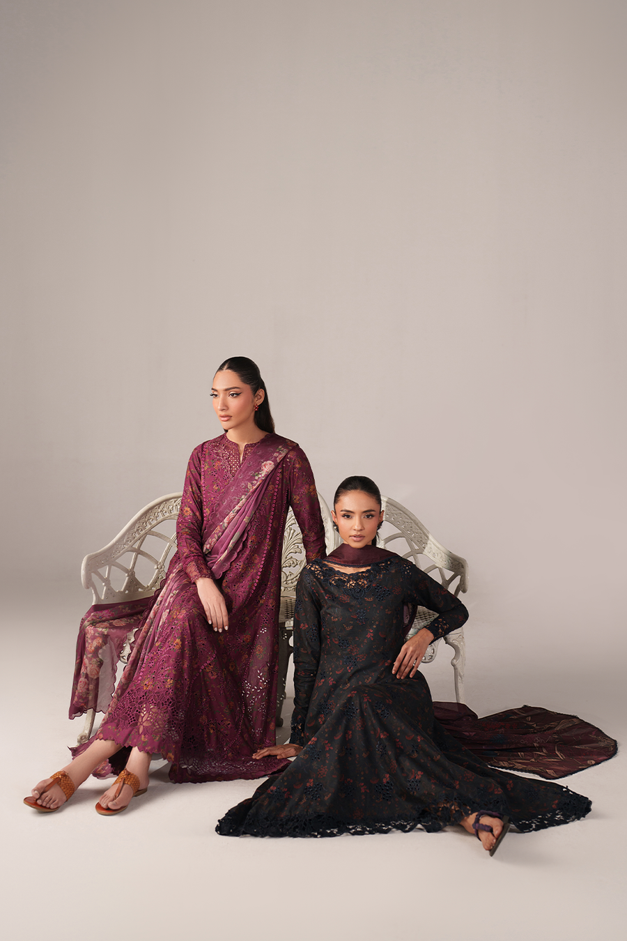 IZNIK Spring Summer Embroidered Lawn Unstitched 3Pc Suit SS-04