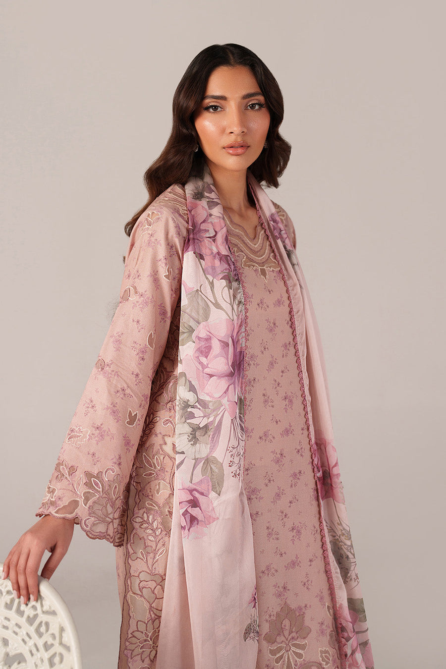 IZNIK Spring Summer Embroidered Lawn Unstitched 3Pc Suit SS-05