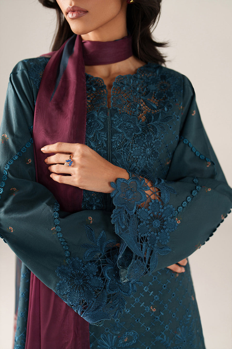 IZNIK Spring Summer Embroidered Lawn Unstitched 3Pc Suit SS-10