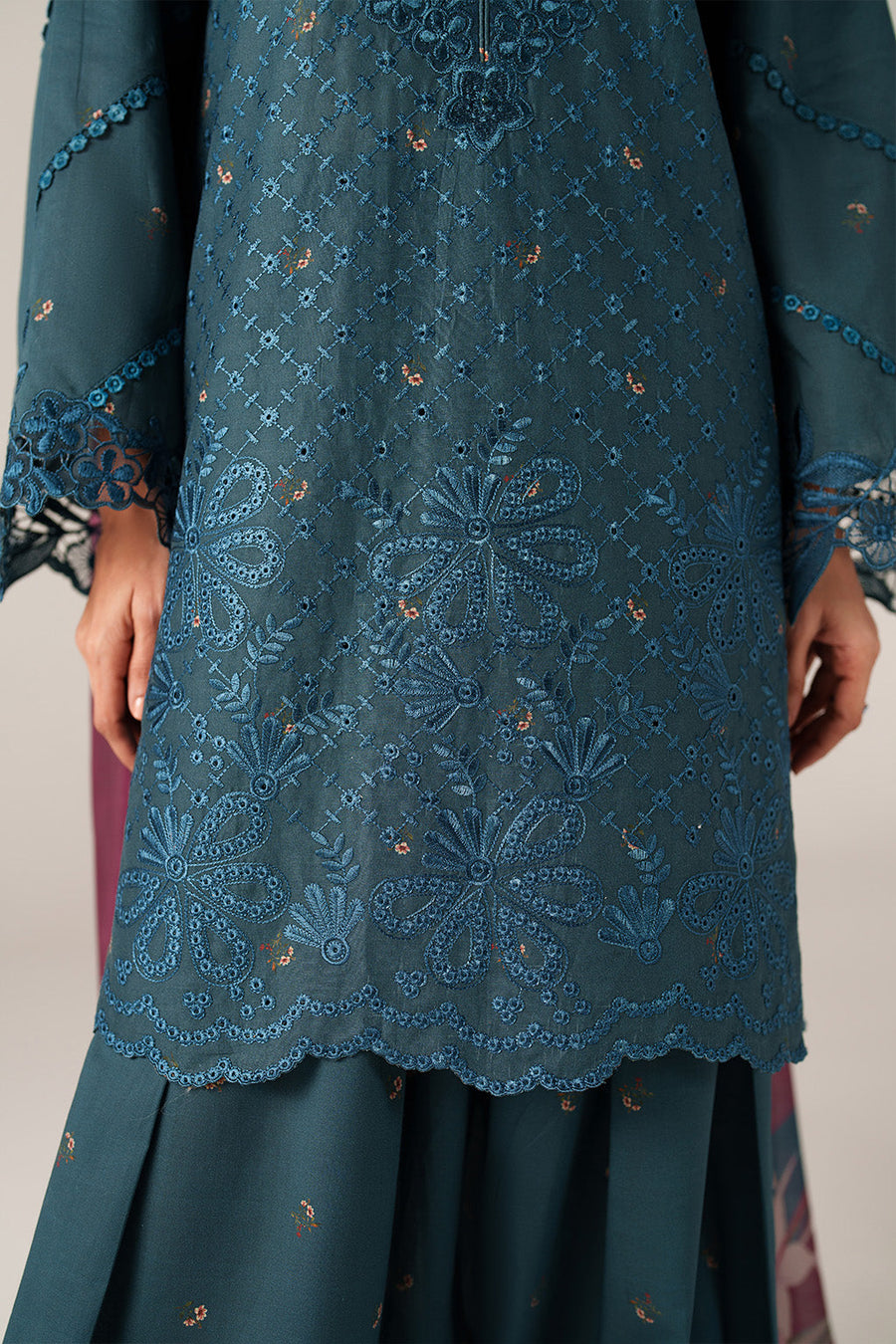 IZNIK Spring Summer Embroidered Lawn Unstitched 3Pc Suit SS-10