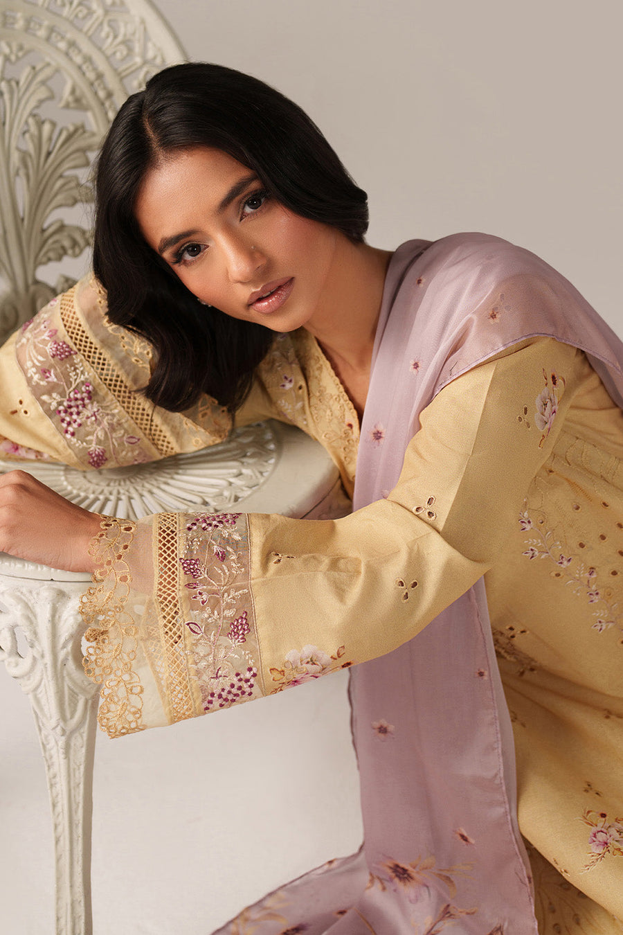 IZNIK Spring Summer Embroidered Lawn Unstitched 3Pc Suit SS-11