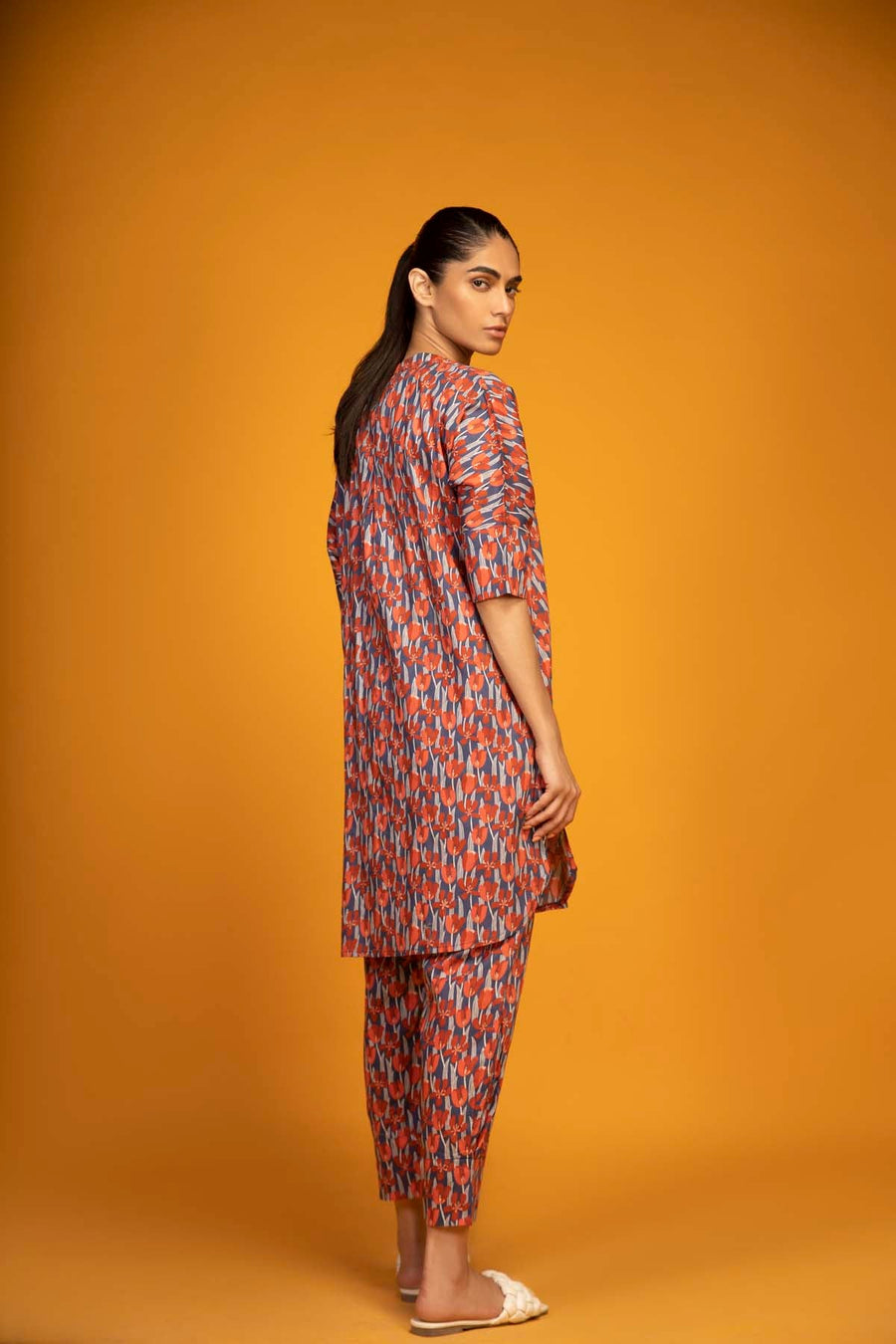 SAHAR Spring Summer Unstitched Printed Lawn 2 Piece Suit SSL-V3-23-19