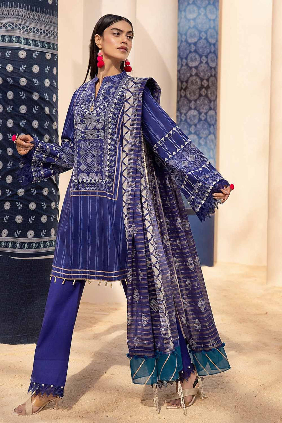 Gul Ahmed Printed Lawn Unstitched 3Pc Suit ST-42003