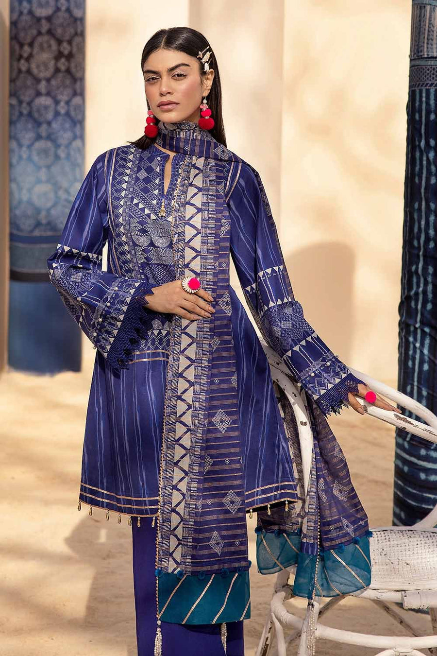 Gul Ahmed Printed Lawn Unstitched 3Pc Suit ST-42003