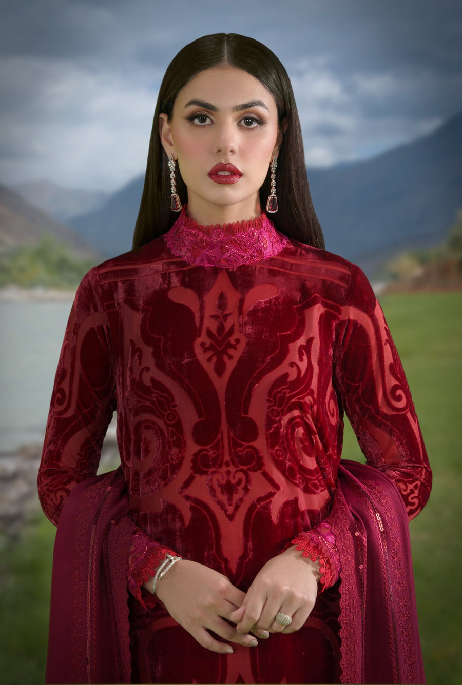 Sable Vogue Embroidered Velvet Unstitched 3Pc Suit SWC-04-23