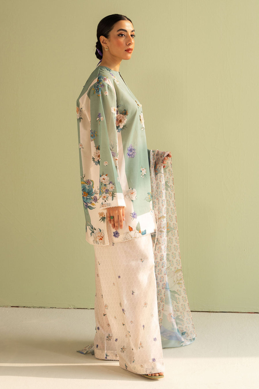 Coco by Zara Shahjahan Prints Unstitched Lawn 3Pc Suit D-02A SOFIA