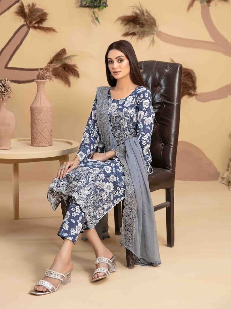 Tazeen by Tawakkal Fabrics Unstitched Embroidered Lawn 3Pc Suit D-9351