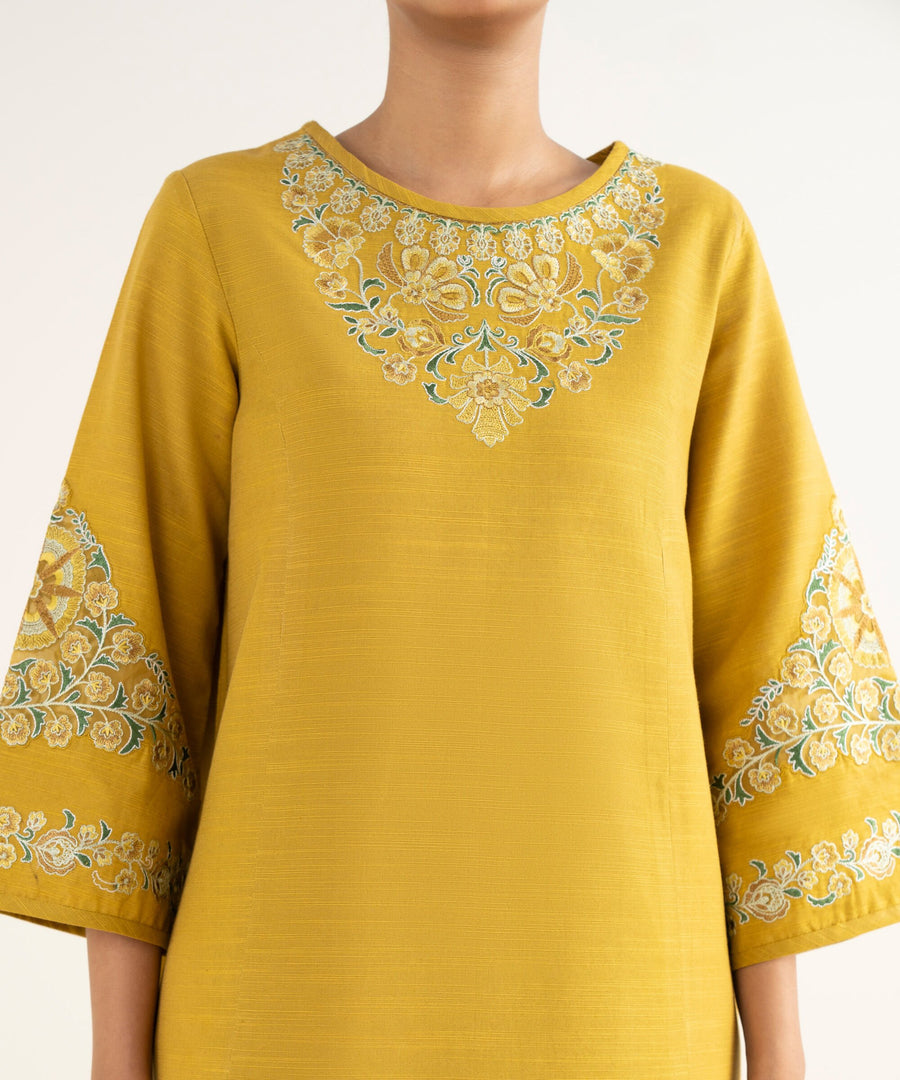 Sapphire Embroidered Khaddar Unstitched 3Pc Suit U3PEDY25V920