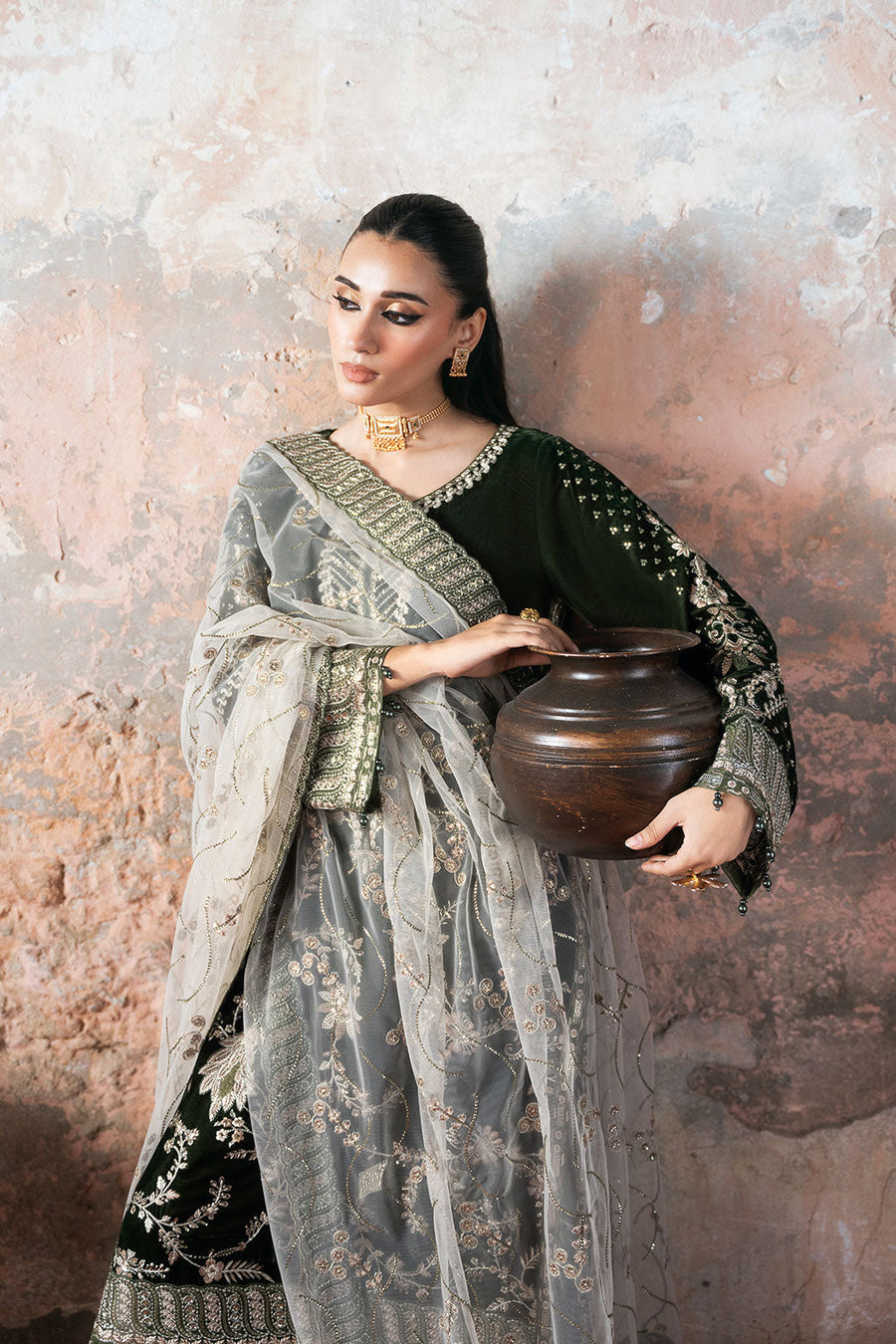 Ramsha Velvet Vol-07 Unstitched Embroidered 3Pc Suit V-705