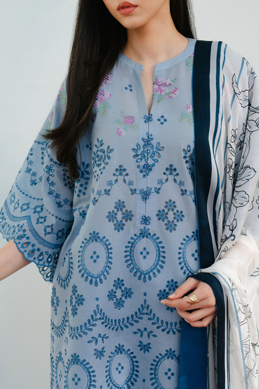 Coco by Zara Shahjahan Embroidered Lawn Unstitched 3Pc Suit D-06B VALI