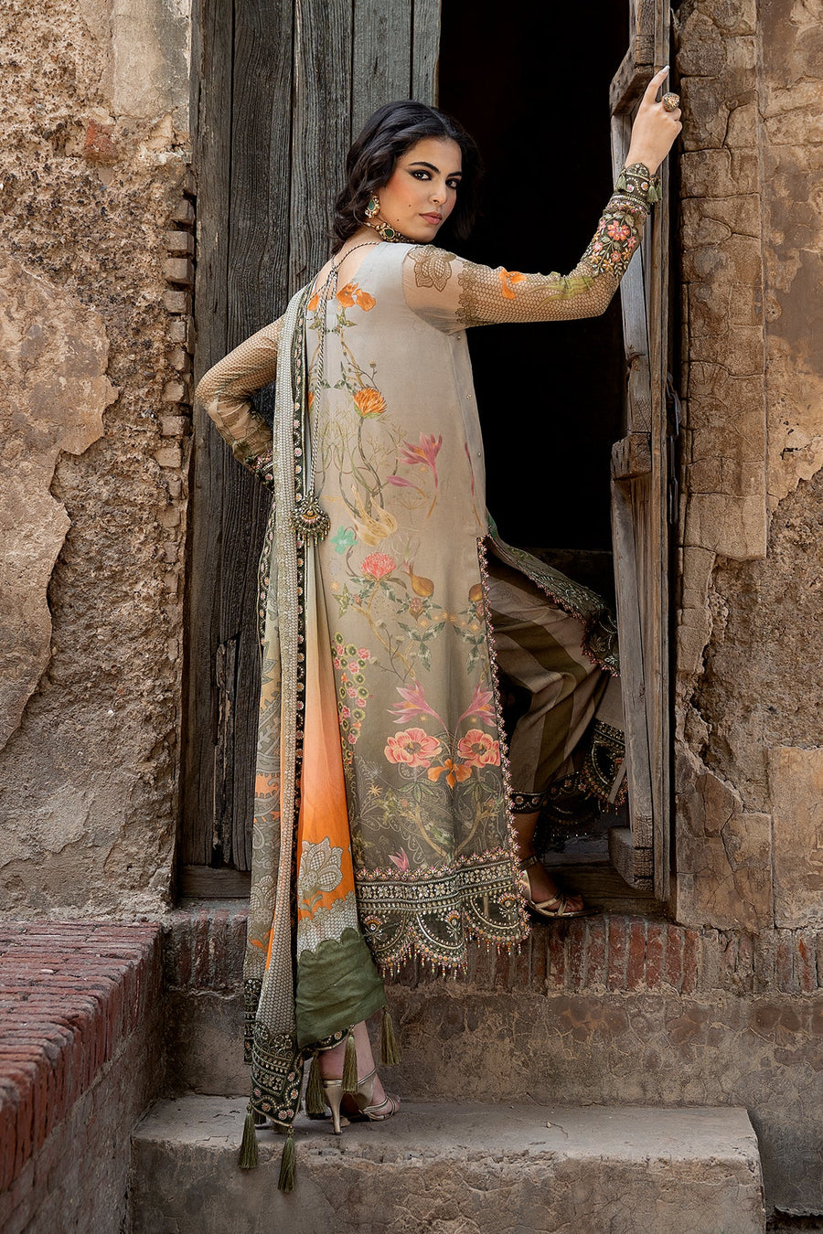 Charizma Vasal Embroidered Luxury Chiffon Unstitched 3Pc Suit VSLW6-07