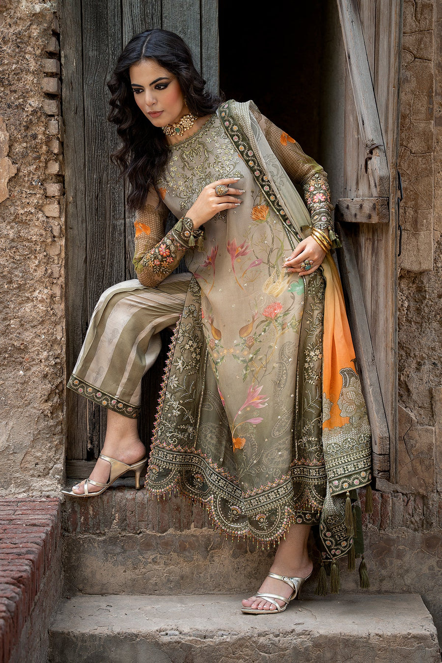 Charizma Vasal Embroidered Luxury Chiffon Unstitched 3Pc Suit VSLW6-07