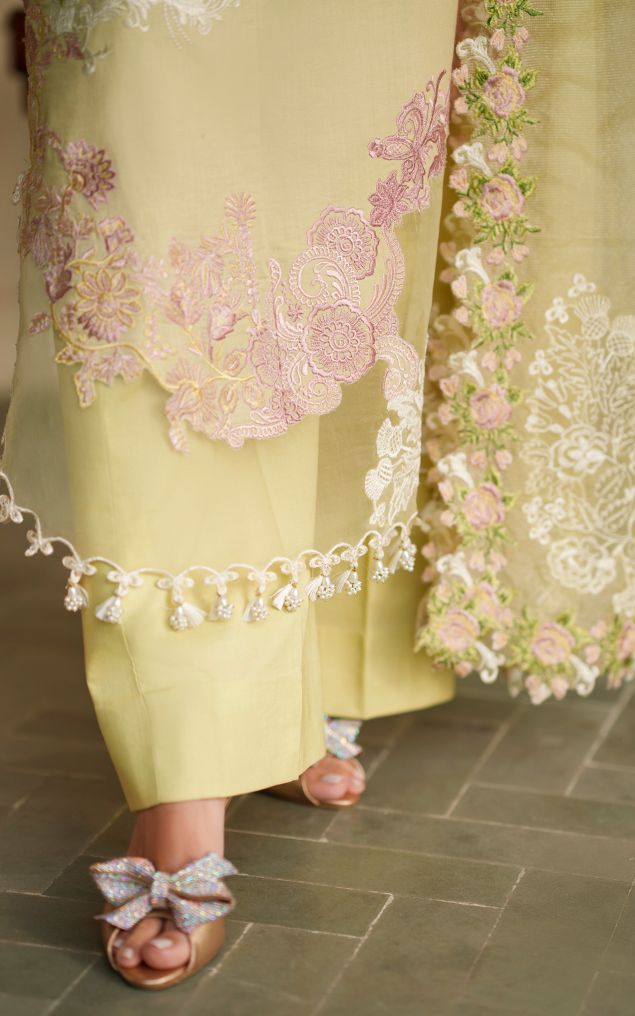 Asifa & Nabeel Versa Luxury Lawn Unstitched 3Pc Suit VUL26-03 Heirloom