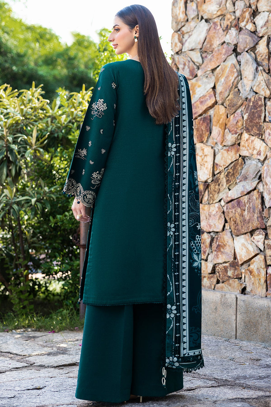 Farasha Embroidered Khaddar Unstitched 3Pc Suit - Viona