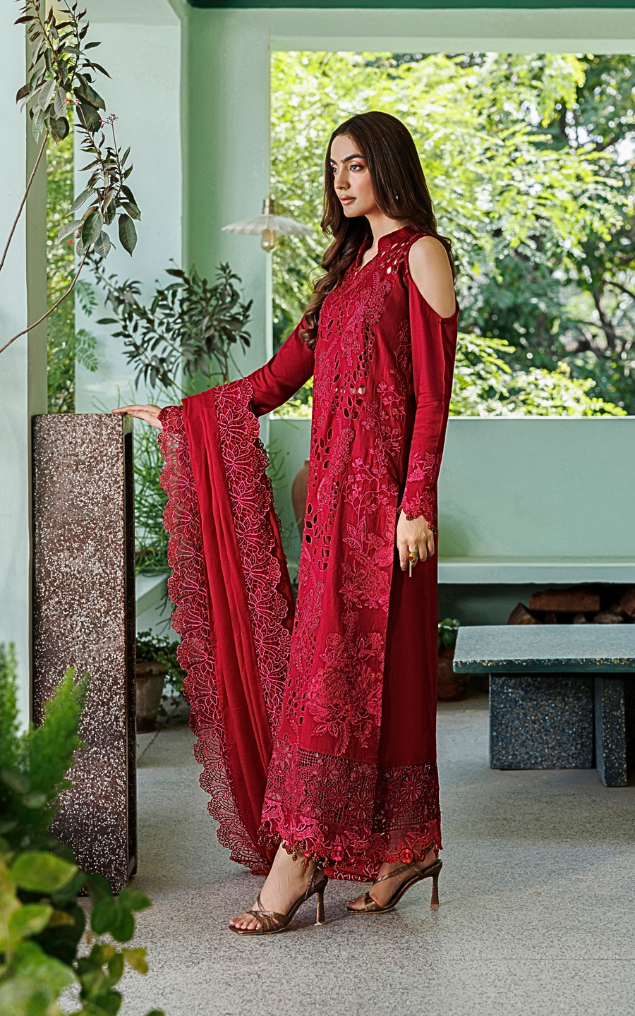 Asifa & Nabeel Plush Embroidered Wool Unstitched 3Pc Suit WLXU-04 Velvet Aria