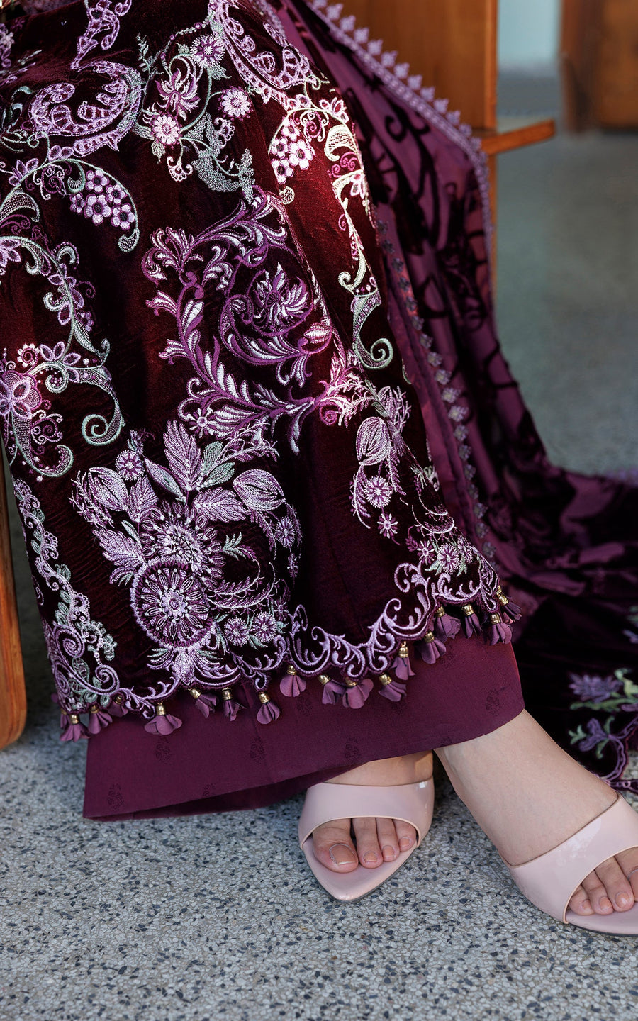 Asifa & Nabeel Plush Embroidered Velvet Unstitched 3Pc Suit WLXU-06 Wine Shine