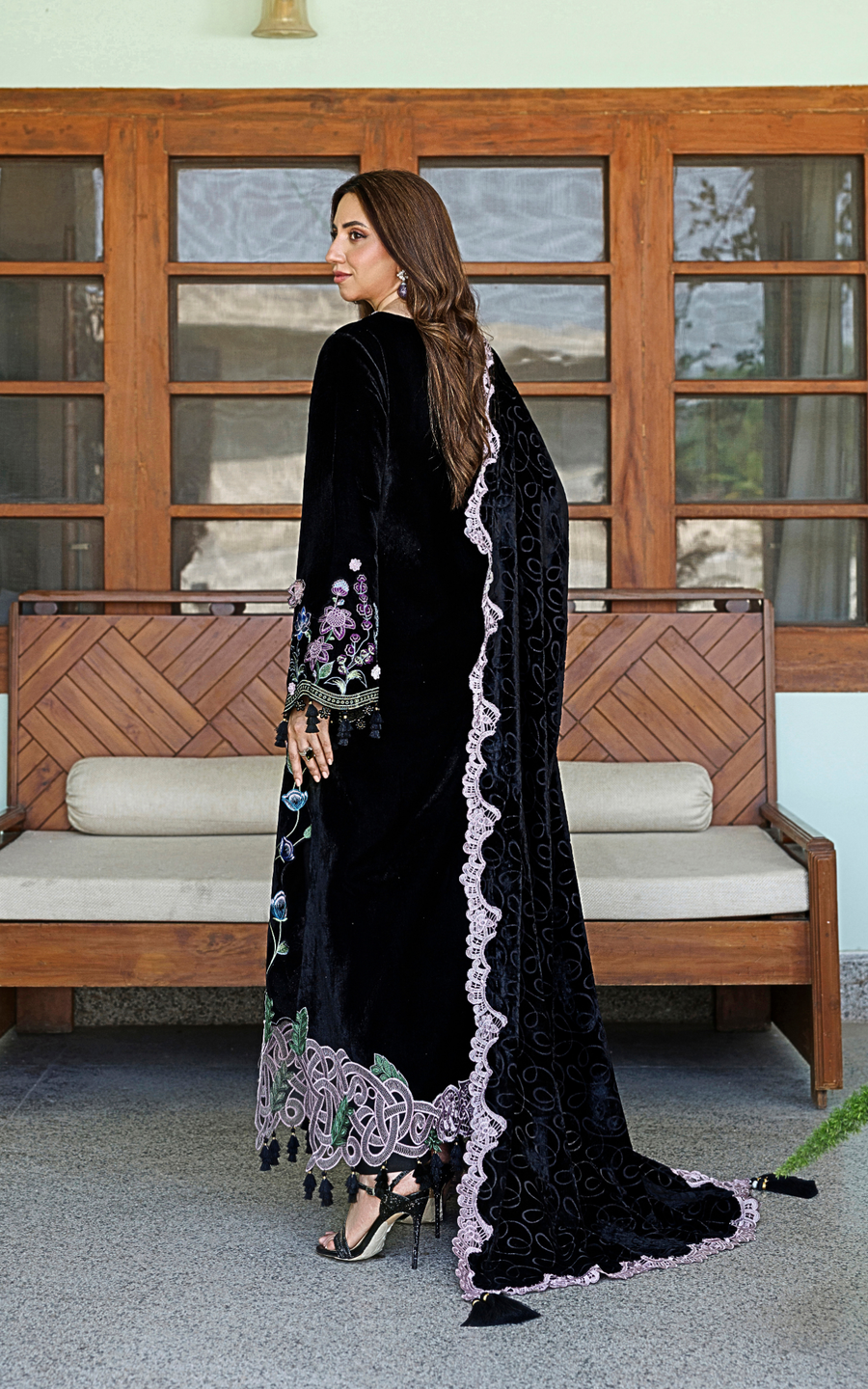 Asifa & Nabeel Plush Embroidered Velvet Unstitched 3Pc Suit WLXU-09 Ivy