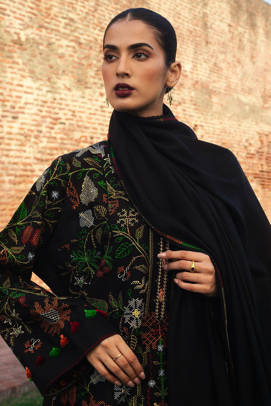 Zara Shahjahan Embroidered Khaddar Unstitched 3Pc Suit D-04 LALEH