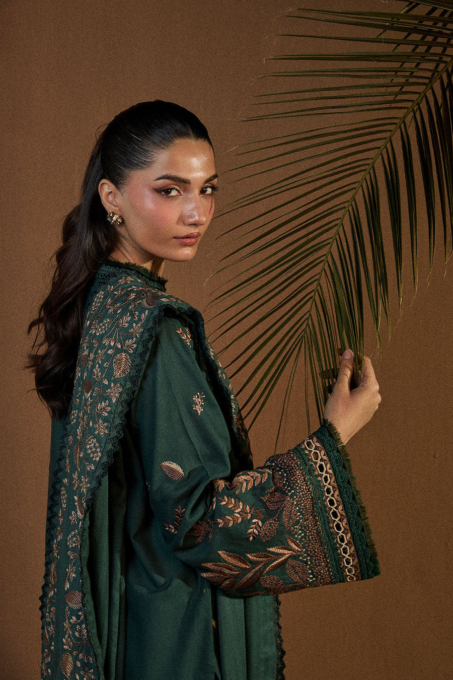 Sobia Nazir Embroidered Khaddar Unstitched 3Pc Suit WS25-4B