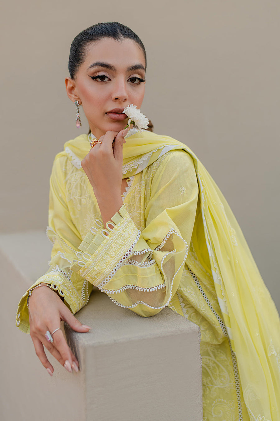 Zellbury Embroidered Chikankari Cotton Unstitched 3Pc Suit WUC24E30707