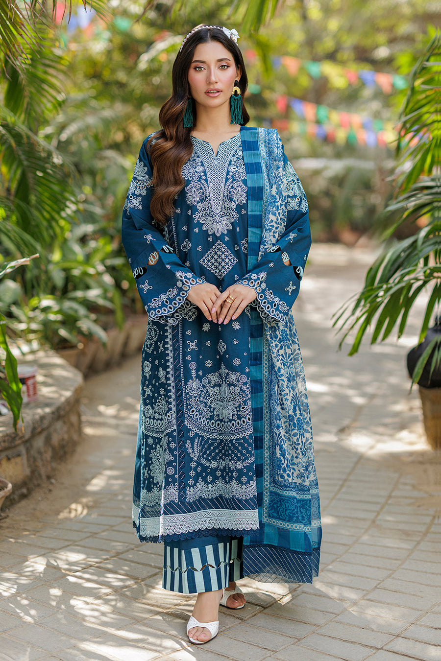 Zellbury Chikankari Embroidered Cotton Unstitched 3Pc Suit WUC25E34016