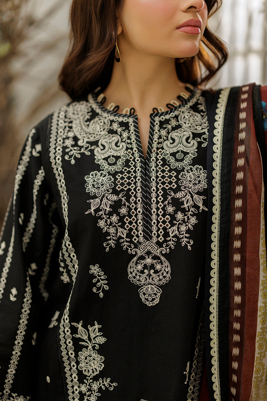 Zellbury Chikankari Embroidered Cotton Unstitched 3Pc Suit WUC25E34028