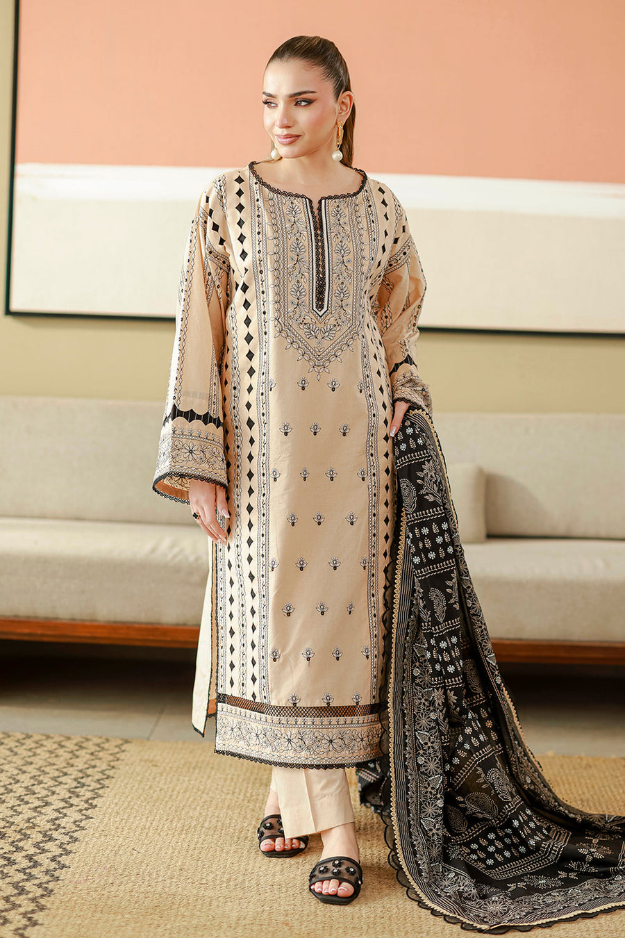Zellbury Chikankari Embroidered Cotton Unstitched 3Pc Suit WUC26E34047