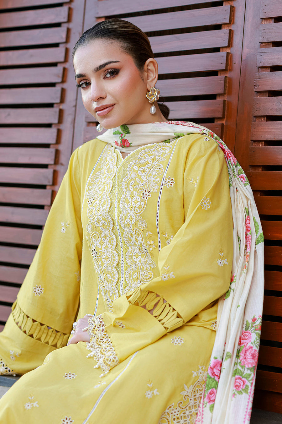 Zellbury Chikankari Embroidered Cotton Unstitched 3Pc Suit WUC26E34056